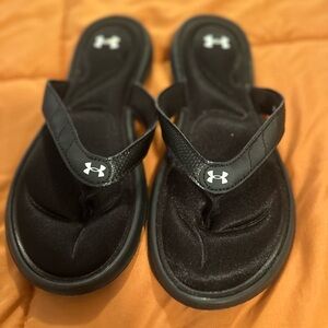 Under Armour Black Flip Flops with Cushioned Sole